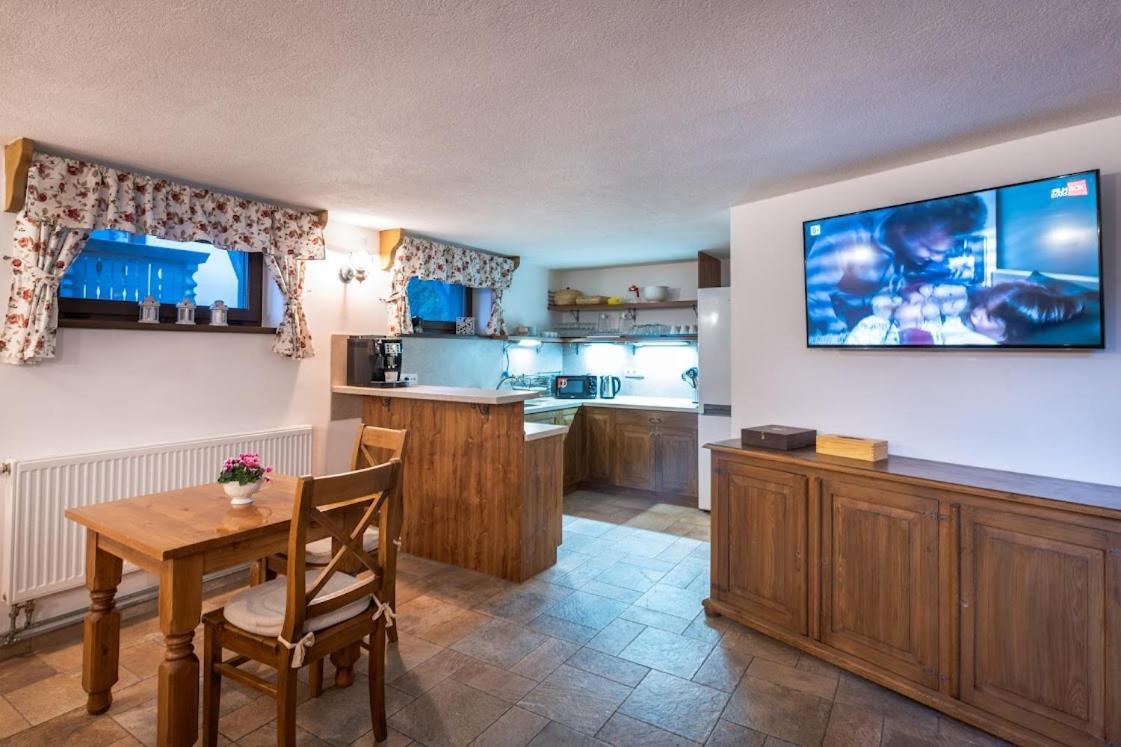 Apartmanovy Dom Vila Maros Pavčina Lehota 외부 사진